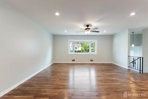 5 Estok Rd, Edison, NJ 08817 photo 8