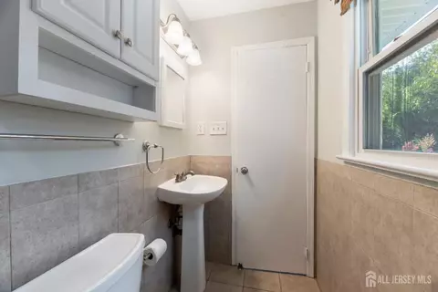 5 Estok Rd, Edison, NJ 08817 photo 19