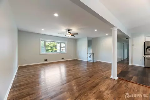 5 Estok Rd, Edison, NJ 08817 photo 4