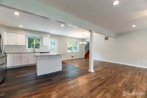 5 Estok Rd, Edison, NJ 08817 photo 13