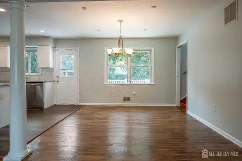 5 Estok Rd, Edison, NJ 08817 photo 9