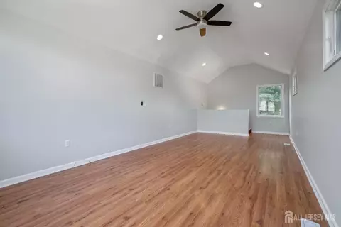 5 Estok Rd, Edison, NJ 08817 photo 15