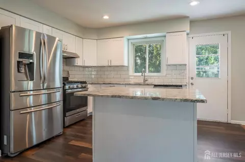 5 Estok Rd, Edison, NJ 08817 photo 11