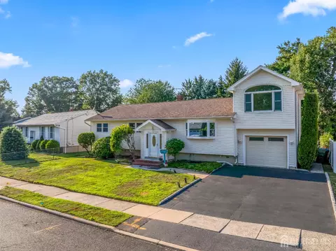 5 Estok Rd, Edison, NJ 08817 photo 1