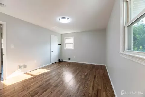 5 Estok Rd, Edison, NJ 08817 photo 17