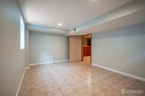 5 Estok Rd, Edison, NJ 08817 photo 31
