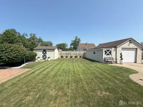 Exterior - 301 Harris Ave, Middlesex, NJ 08846 photo 1 of 3