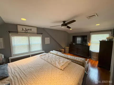 Bedroom - 301 Harris Ave, Middlesex, NJ 08846 photo 4 of 6