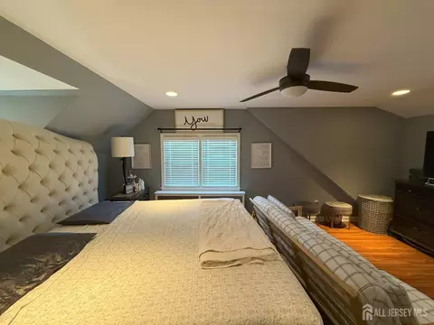 Bedroom - 301 Harris Ave, Middlesex, NJ 08846 photo 3 of 6