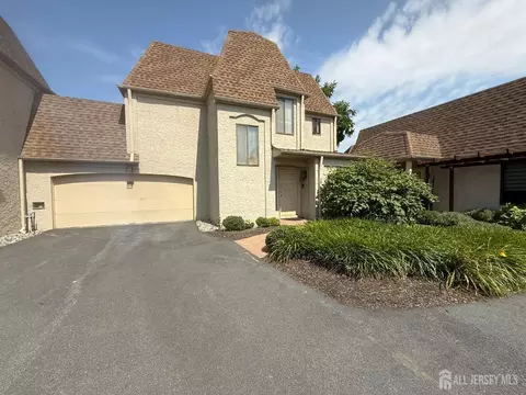 Exterior - 3 Park Gate Dr, Edison, NJ 08820 photo 3 of 8