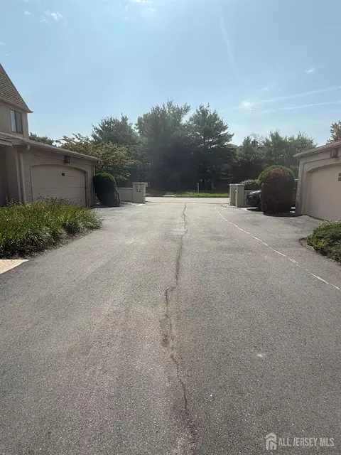 Exterior - 3 Park Gate Dr, Edison, NJ 08820 photo 5 of 8