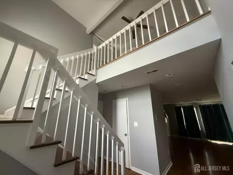 Entry Way - 3 Park Gate Dr, Edison, NJ 08820 photo 3 of 4