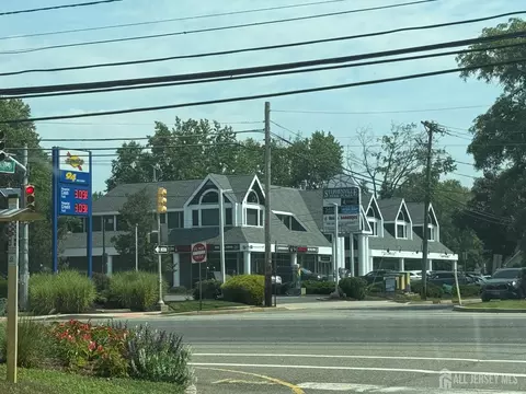 Exterior - 3 Park Gate Dr, Edison, NJ 08820 photo 7 of 8