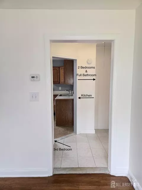 Entry Way - 189 Old Post Rd, Edison, NJ 08817 photo 1 of 13