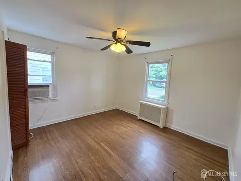 Bedroom - 189 Old Post Rd, Edison, NJ 08817 photo 2 of 4