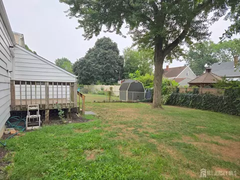 Exterior - 189 Old Post Rd, Edison, NJ 08817 photo 5 of 8