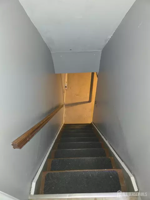 Entry Way - 189 Old Post Rd, Edison, NJ 08817 photo 12 of 13