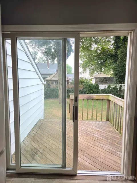 Exterior - 189 Old Post Rd, Edison, NJ 08817 photo 3 of 8