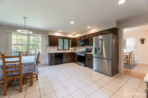 5 Pine Ridge Dr, Edison, NJ 08820 photo 11