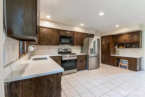 5 Pine Ridge Dr, Edison, NJ 08820 photo 12
