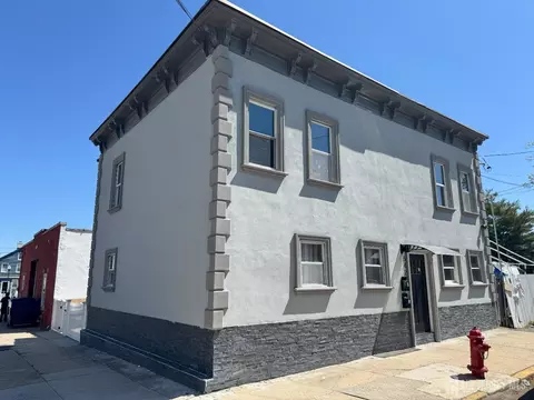 542 Miller St, Perth Amboy, NJ 08861