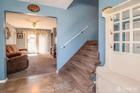 Entry Way - 26 Moryan Rd, Edison, NJ 08817 photo 1 of 3