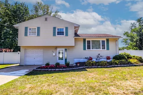 Exterior - 26 Moryan Rd, Edison, NJ 08817 photo 1 of 7
