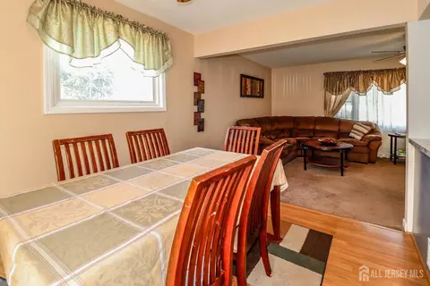 Dining - 26 Moryan Rd, Edison, NJ 08817 photo 2 of 2