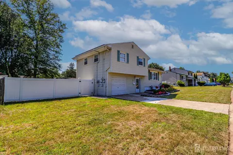 Exterior - 26 Moryan Rd, Edison, NJ 08817 photo 2 of 7