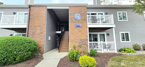 7607 Tamarron Dr, Plainsboro, NJ 08536