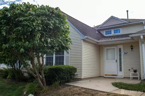 267 Nighthawk Dr, Monroe, NJ 08831