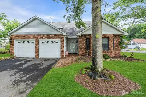 107 Clubhouse Ln, Marlboro, NJ 07746