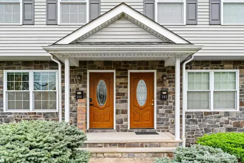 300 Runyon Ave, Middlesex, NJ 08846 photo 2