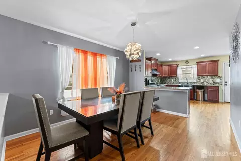 300 Runyon Ave, Middlesex, NJ 08846 photo 5