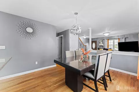 300 Runyon Ave, Middlesex, NJ 08846 photo 6