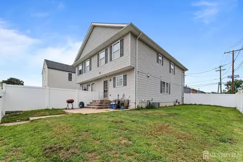 300 Runyon Ave, Middlesex, NJ 08846 photo 15