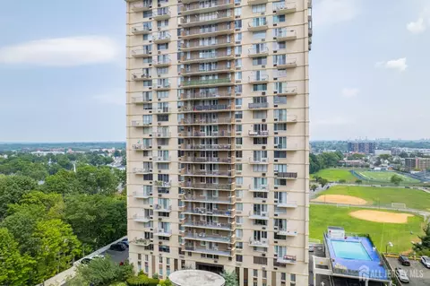 160 Overlook Ave #11C, Hackensack, NJ 07601 photo 1