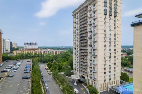 160 Overlook Ave #11C, Hackensack, NJ 07601 photo 2