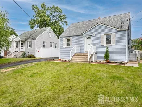 220 Stephenson Ave, Middlesex, NJ 08846 photo 2