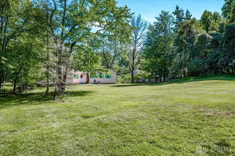 Exterior - 6 Wayne Ct, Edison, NJ 08820 photo 6 of 6