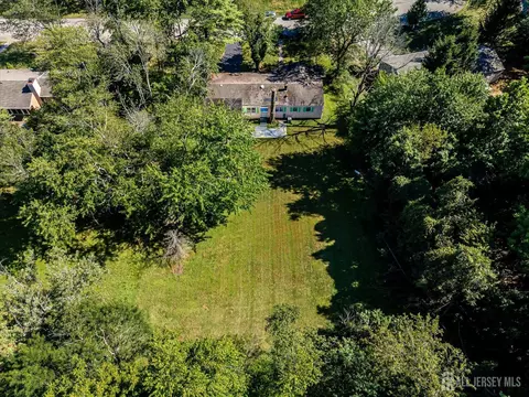 View/Area - 6 Wayne Ct, Edison, NJ 08820 photo 6 of 11