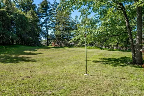 Exterior - 6 Wayne Ct, Edison, NJ 08820 photo 5 of 6