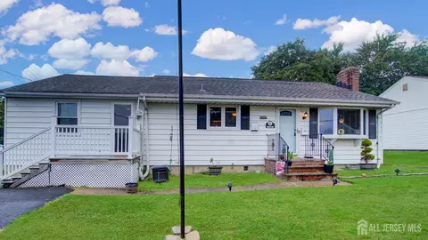 135 Washington Ave, Milltown, NJ 08850