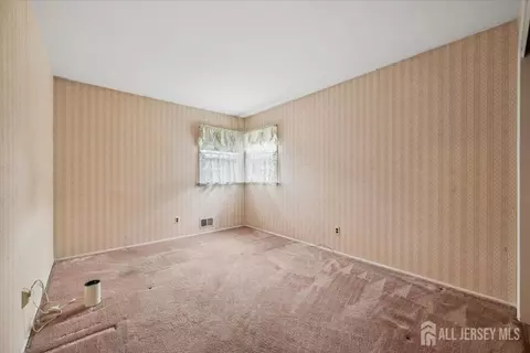50 Glen Gary Rd, Middlesex, NJ 08846 photo 13