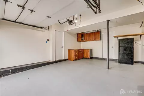 Entry Way - 3 Birch Rd, Edison, NJ 08817 photo 2 of 2