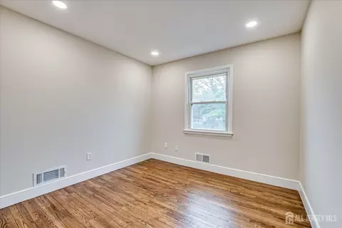 Bedroom - 3 Birch Rd, Edison, NJ 08817 photo 5 of 7