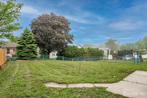 Exterior - 3 Birch Rd, Edison, NJ 08817 photo 4 of 4