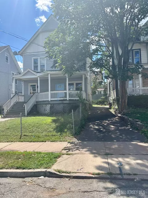 214 Redmond St, New Brunswick, NJ 08901