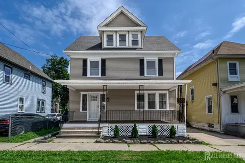 78 Hopkins St, Woodbury, NJ 08096