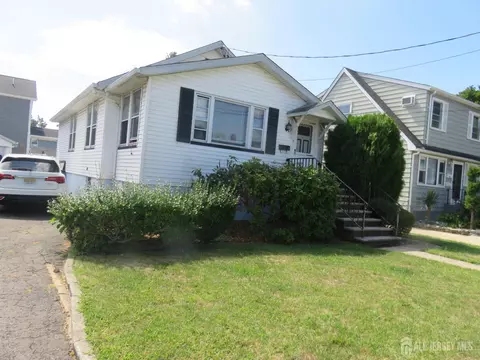 191 Sherry St, Woodbridge, NJ 07095